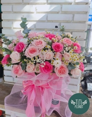 Lẵng hoa hồng giả bó