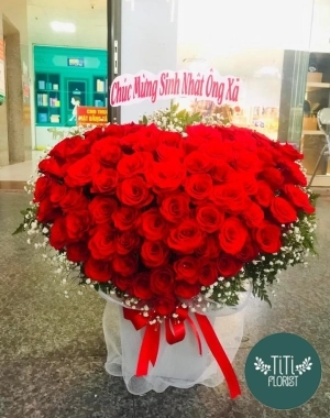 Lẵng hoa hồng trái tim
