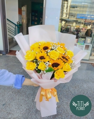 Bó hoa hướng dương hồng vàng nhỏ xinh