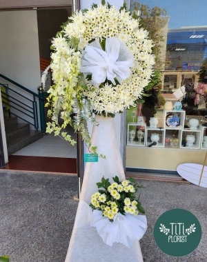 Vòng  hoa lan viếng 