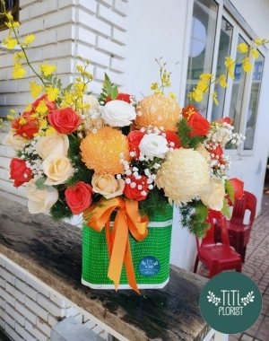 Chậu hoa cúc hồng