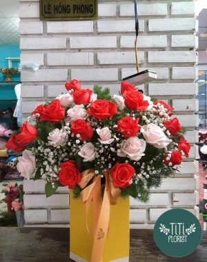 Lẵng hoa hồng đơn giản