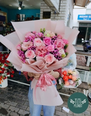 Bó hoa sinh nhật ngũ sắc