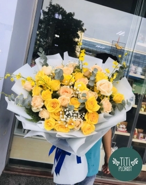 Sắc hoa mùa vàng 