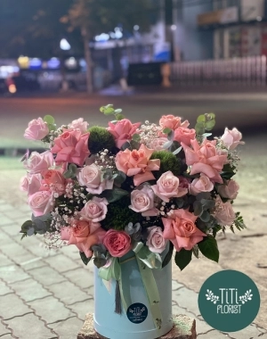 Lẵng hoa hồng nhẹ nhàng 