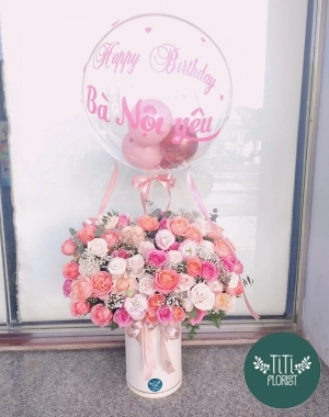 Lẵng hoa sinh nhật có bóng bay 