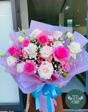 Bó hồng nhỏ xinh 