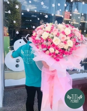 Bó hồng tặng bặn gái 