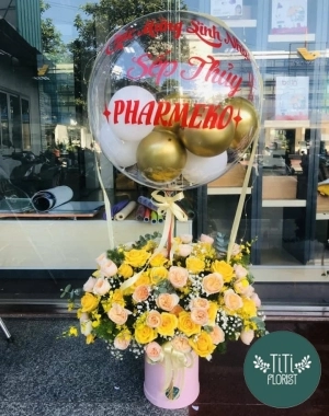 Giỏ hoa có bóng bay tặng sếp 