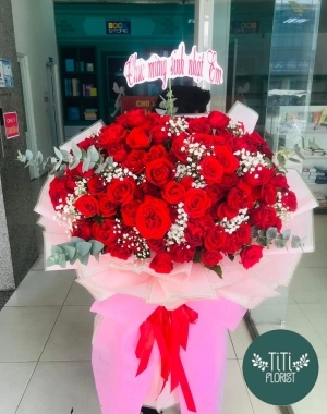 Bó hồng đỏ thắm 