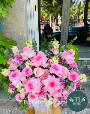 Lẵng hồng nhạt chúc mừng