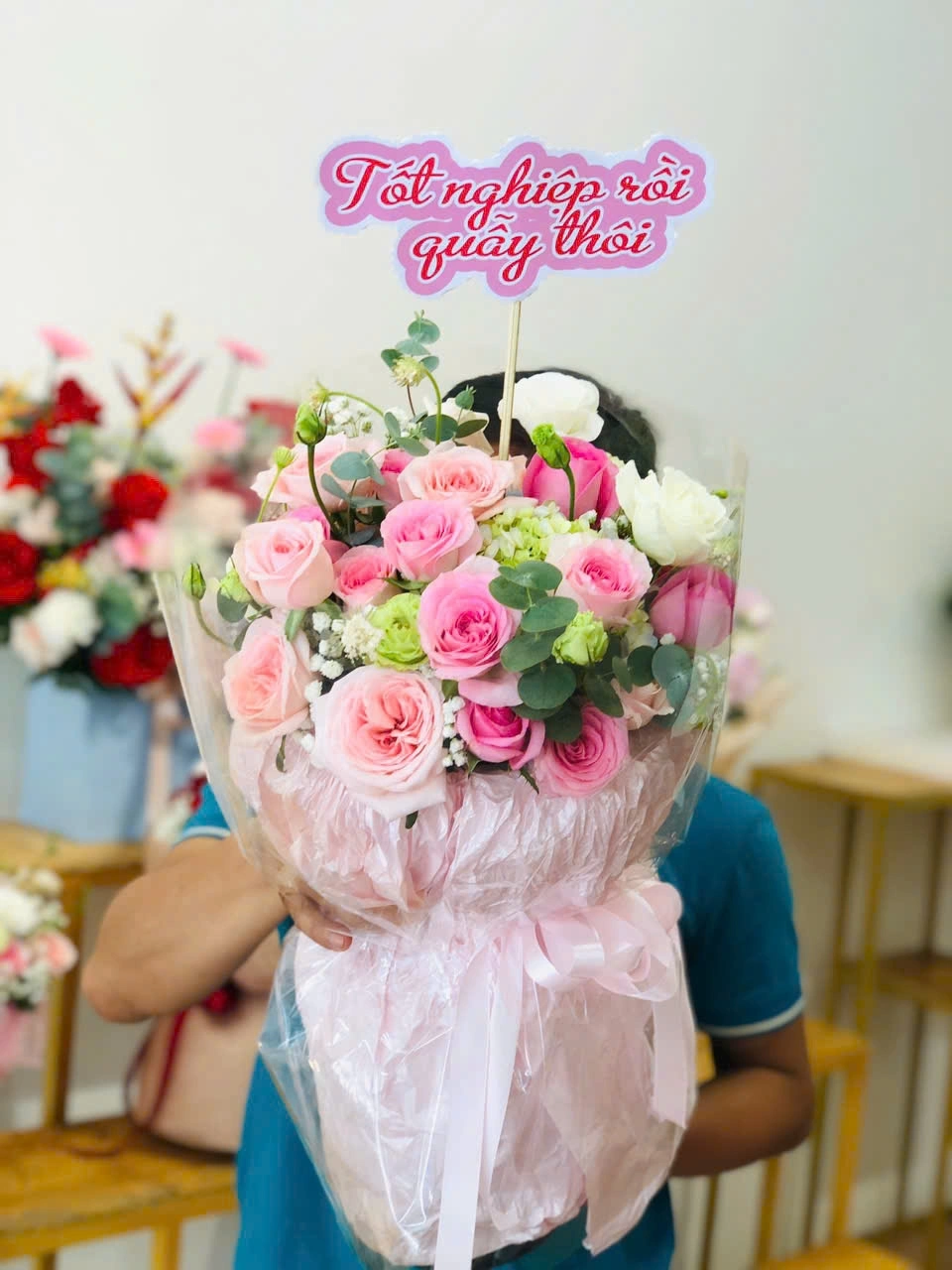 Bó hoa hồng tốt nghiệp