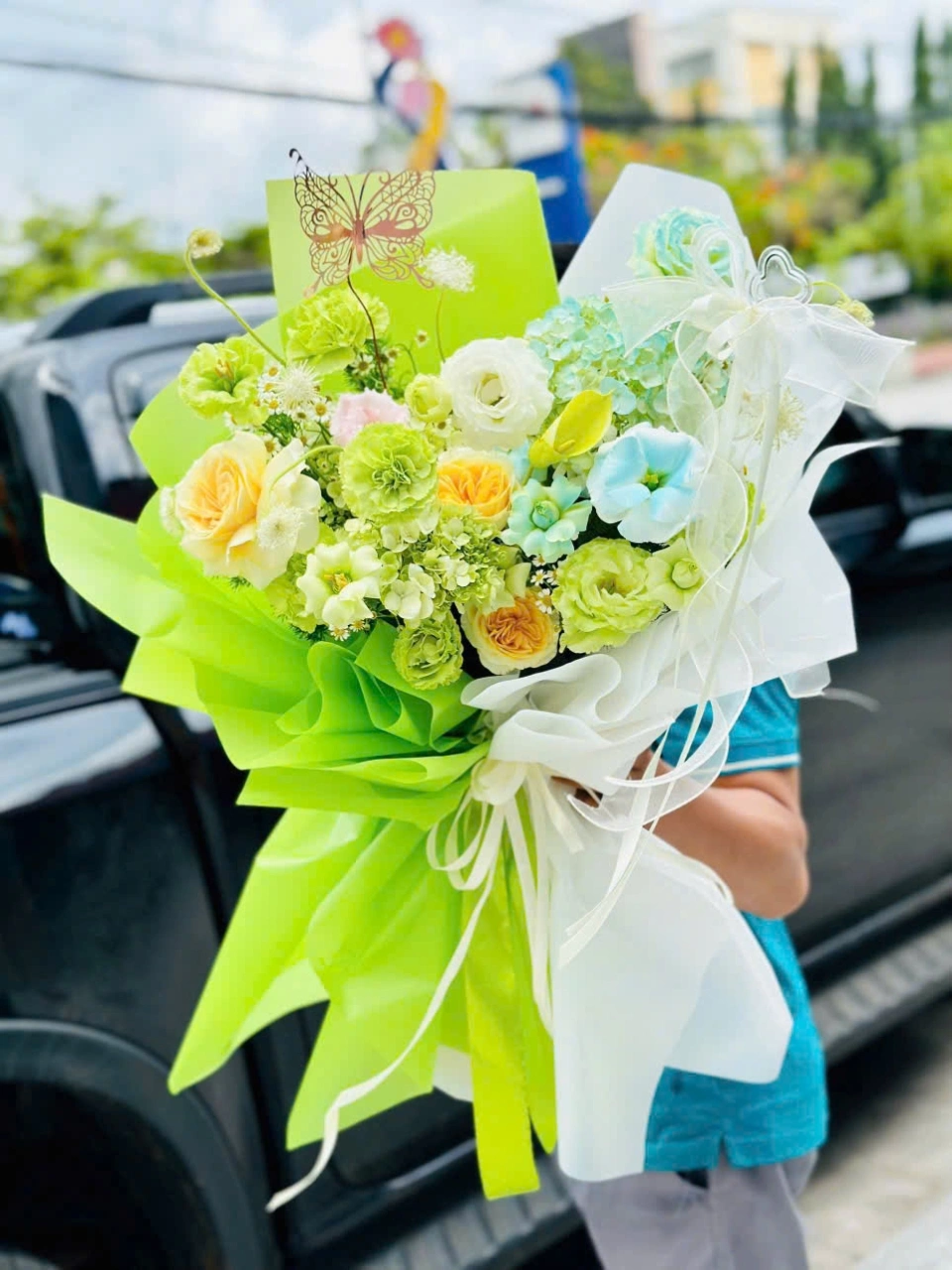 Bó hoa tươi sắc màu