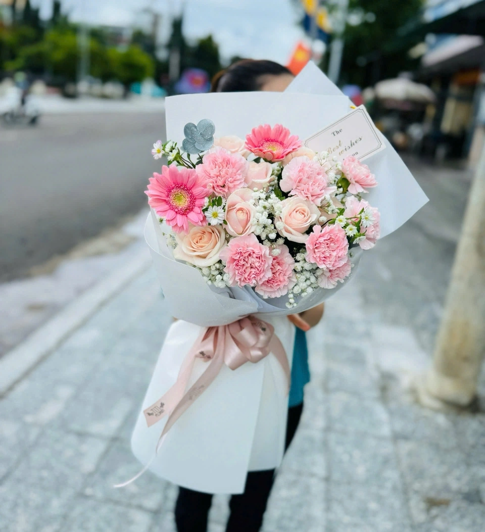 Bó hoa hồng và cẩm chướng 1