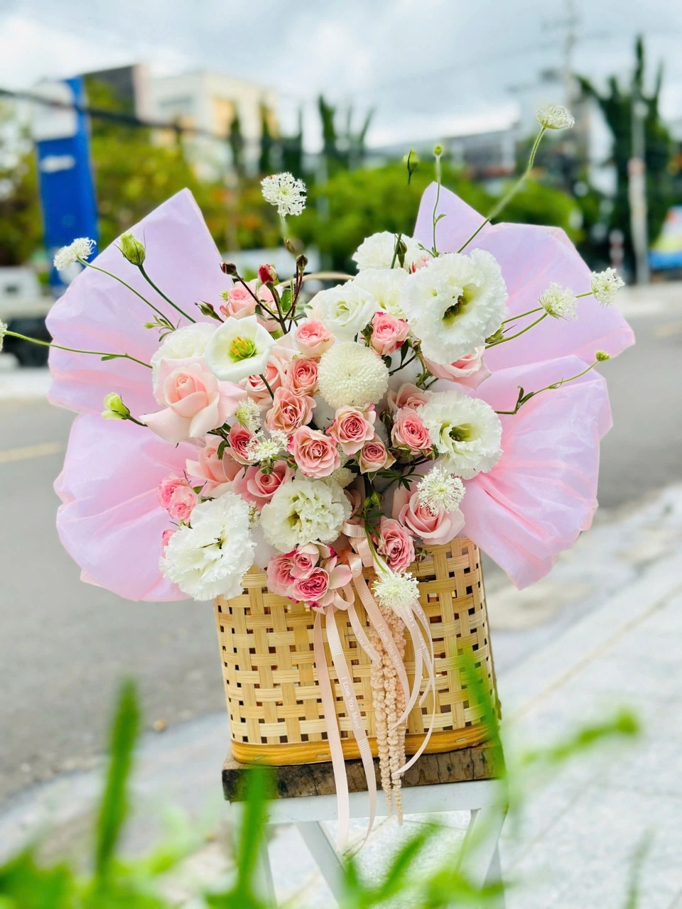 Lẵng hoa hồng pastel