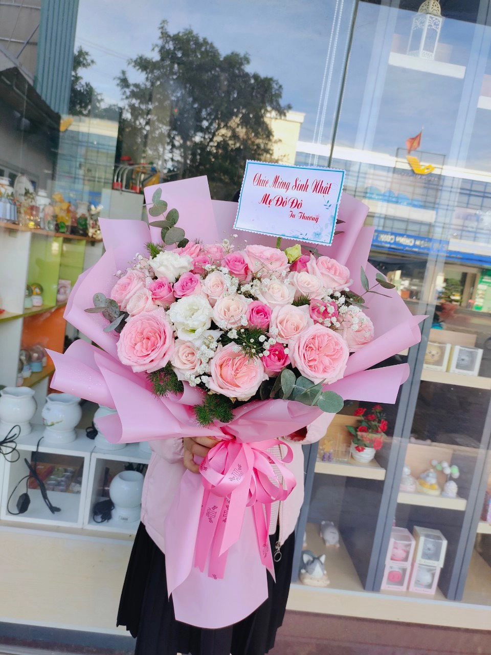 Bó hồng ngũ sắc