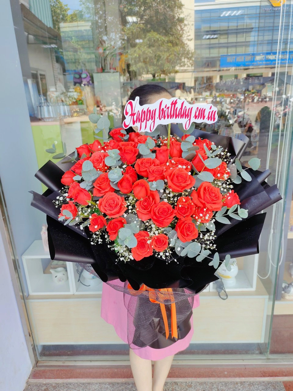 Hồng đỏ tình yêu