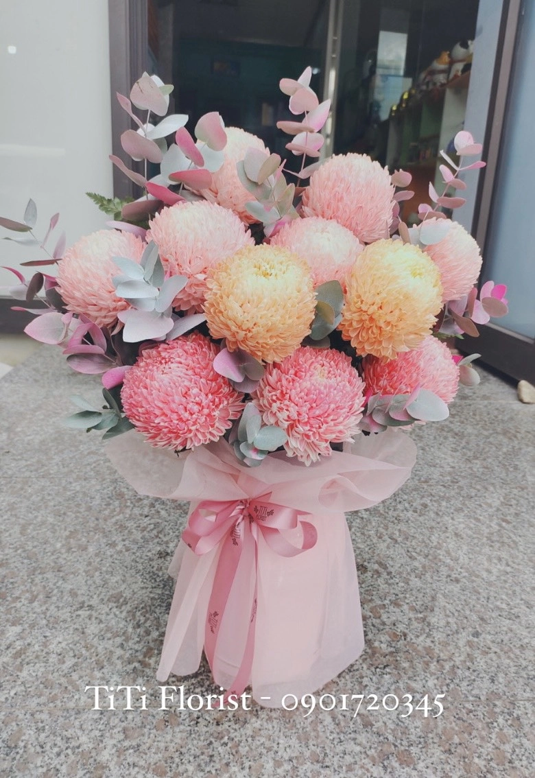 Bó cúc mẫu đơn hồng Pastel