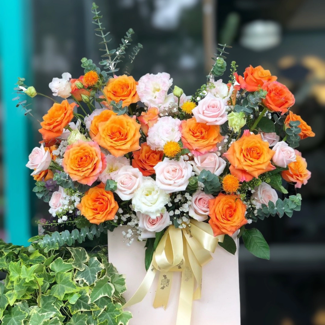  Chậu hoa  tông cam rực rỡ 