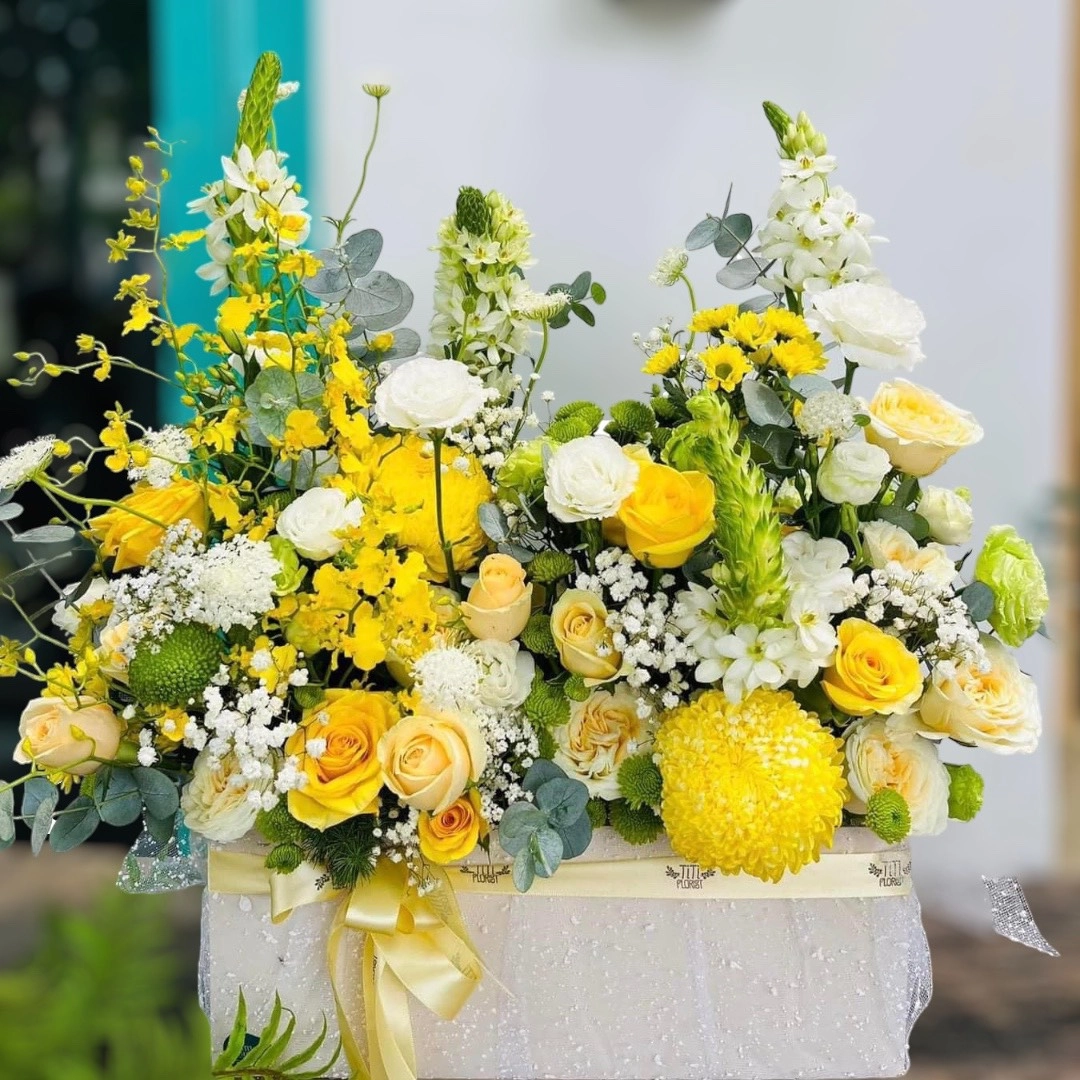 Chậu hoa sinh đôi hiện đại 