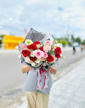 Bó hoa tươi thắm