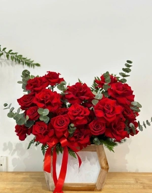 Lẵng hoa hồng đỏ 2